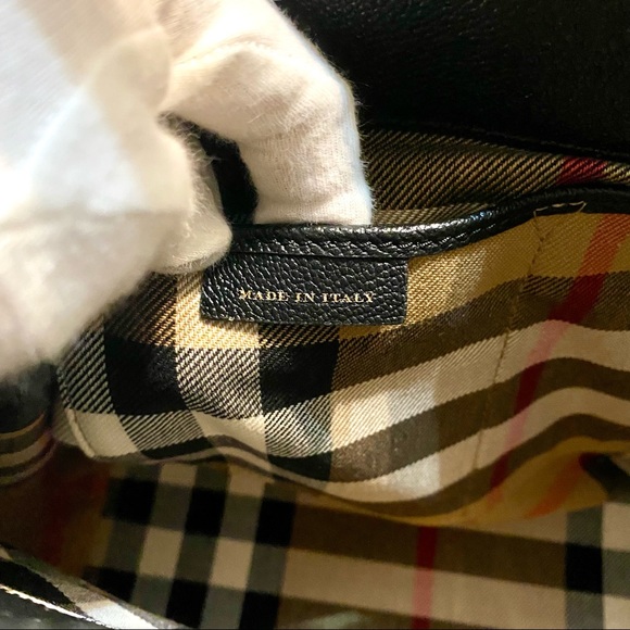 Burberry Medium soft grain buckle Shoulder bag - Picture 10 of 13